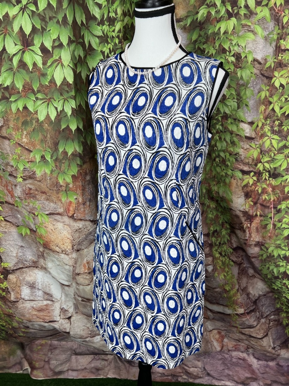 MISS WU Geometric Print Textured Tailored Luxury Sleeveless Shift Dress, 2 - Picture 3 of 9